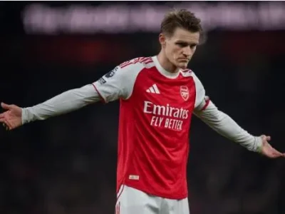 Sốc: Darren Bent kêu gọi Arteta LOẠI NGAY Odegaard khỏi đội hình chính Arsenal