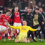 Cú đánh đầu thế kỷ của thủ môn Trubin cứu rỗi Benfica, Mourinho 'hồi sinh' ngoạn mục trước Real Madrid 1