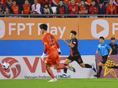 Sốc: Thủ thành U23 Việt Nam Trần Trung Kiên sụt 8kg sau thất bại, HLV HAGL tiết lộ nguyên nhân