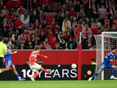 Bão Tố Tại Mewa Arena: Mainz 05 Và Strasbourg Đại Chiến Đến Phút Cuối