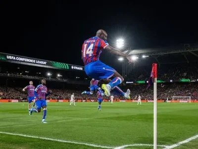 Bùng Nổ! Mateta Lập Công Ngày Trở Lại, Crystal Palace ‘Nửa Mình’ Vào Bán Kết Conference League