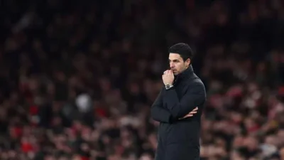 Rooney 'bóc trần' Arteta: HLV Arsenal hoảng loạn, mất bình tĩnh trước Man United 1